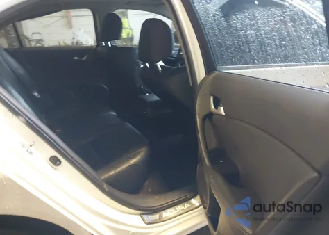 2011 Acura Tsx 2.4 z USA, uszkodzony, nr VIN JH4CU2F68BC005696